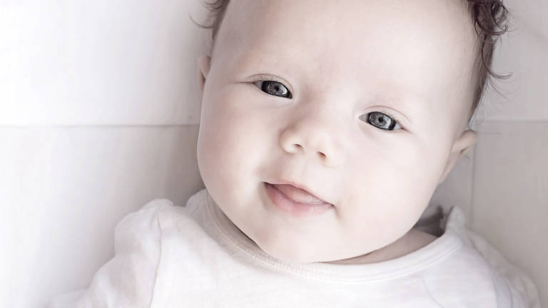Piel atópica del bebé: 3 razones para usar vaselina